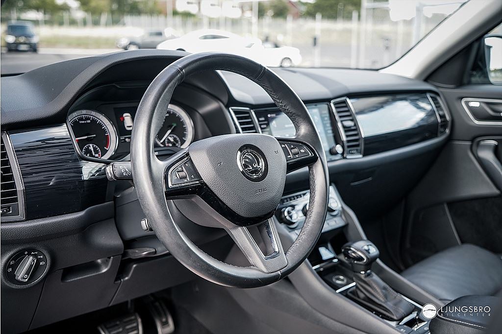 Skoda Kodiaq 2.0 TDI 4x4 Business 190hk / DRAG / VÄRMARE