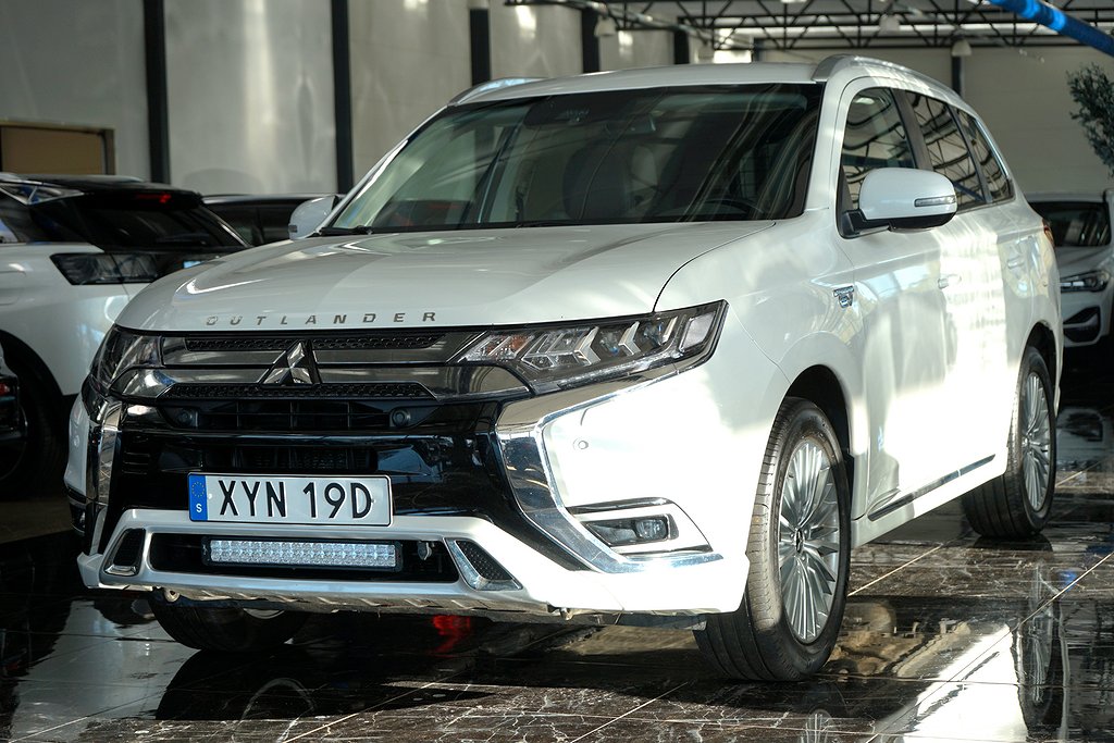 Mitsubishi Outlander PHEV AUT Plug-In  Kamera Keyless Drag 