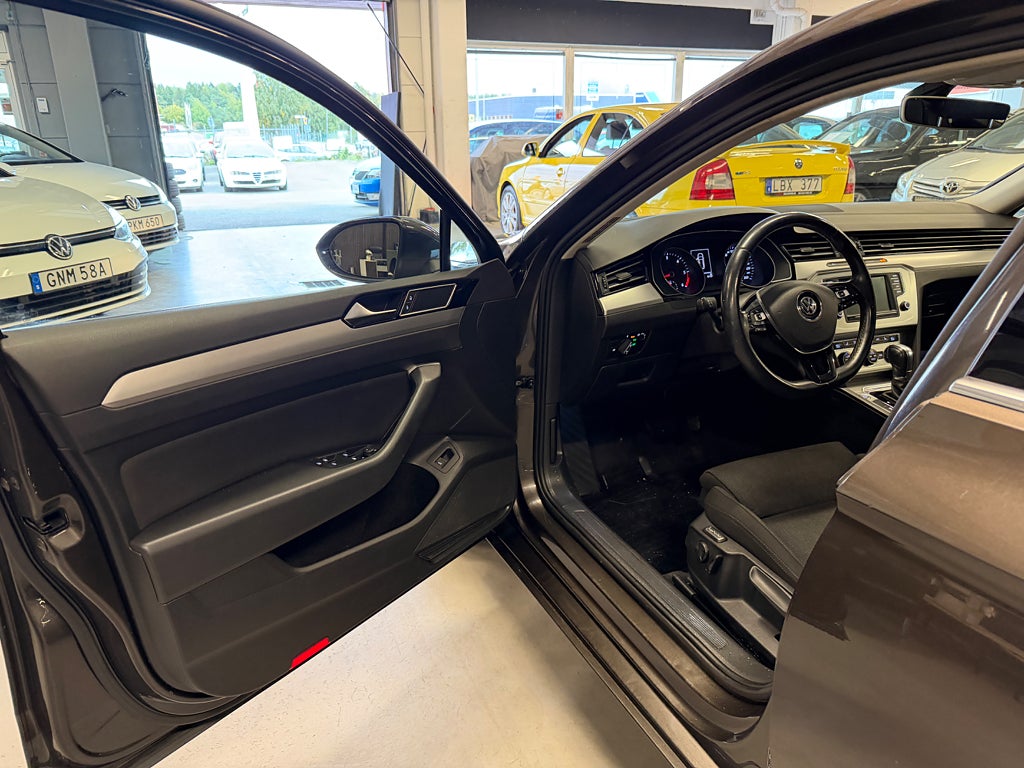 Volkswagen Passat 2016 - miniatyr 8