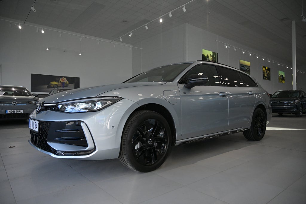 Volkswagen Passat eHybrid 272hk SWE Edition *VW Choice*