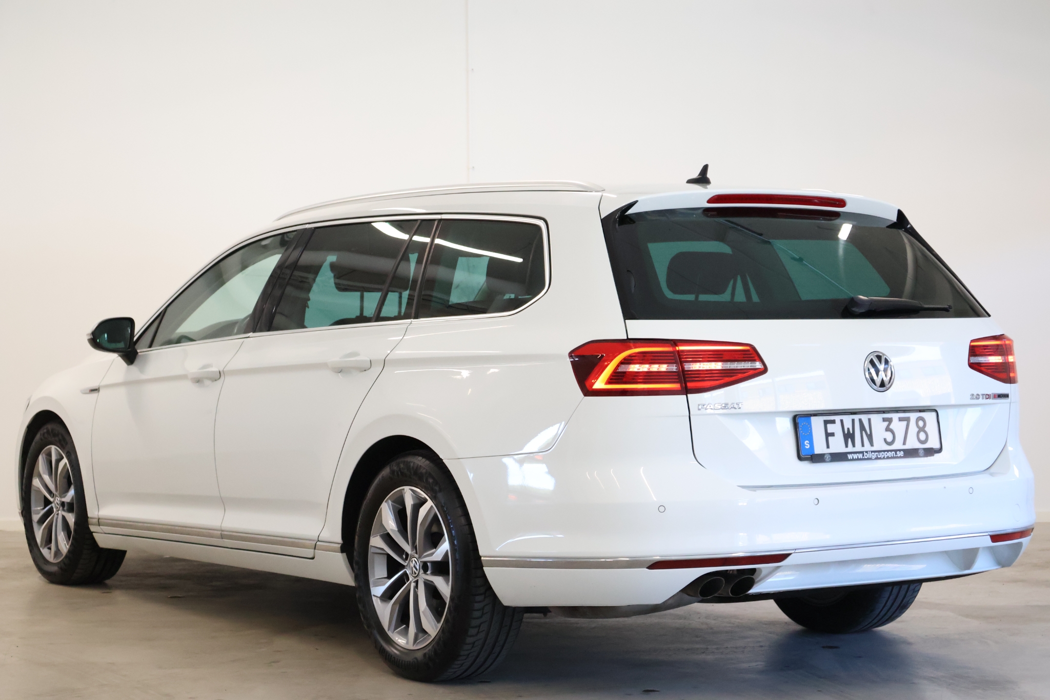 Volkswagen Passat 2015, bild 7/10