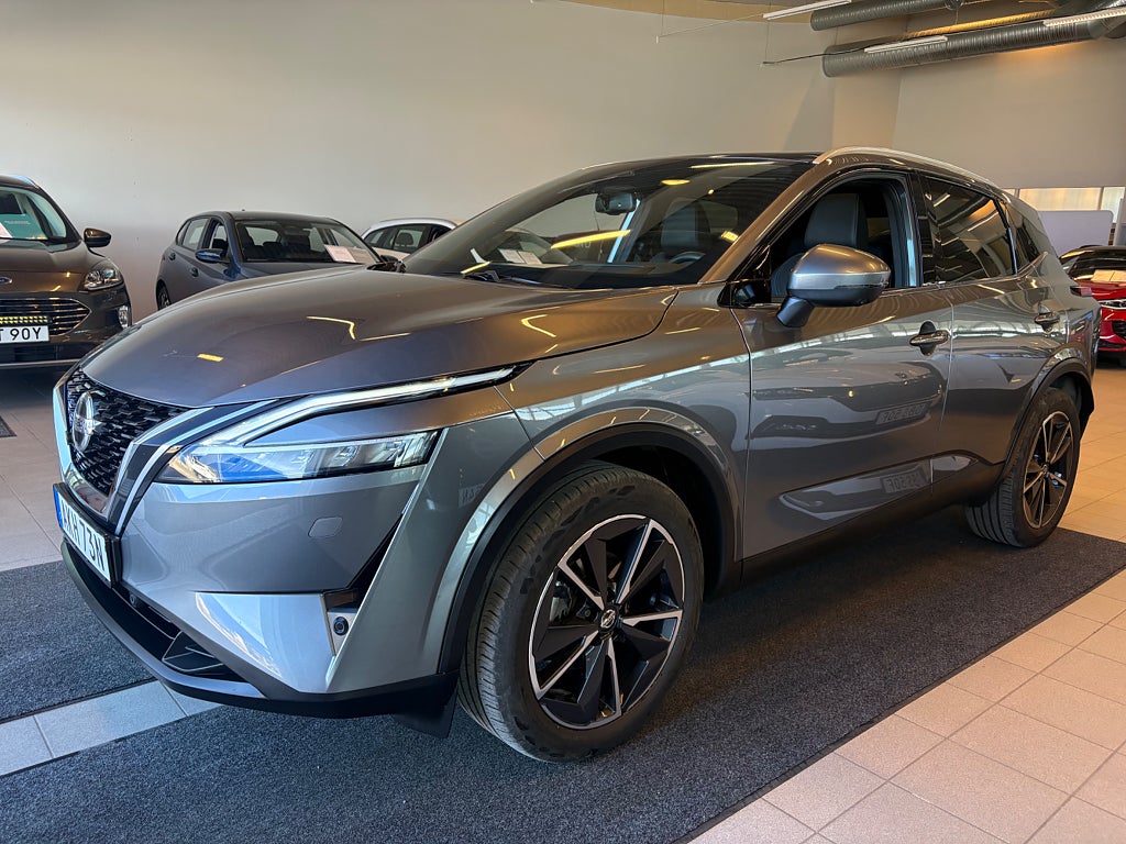 Nissan Qashqai 1.3 DIG-T XTRONIC-CVT Design Pack S&V-hjul Drag Värmare