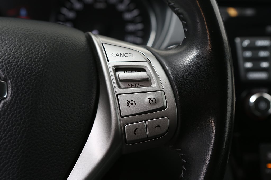 Nissan Qashqai 1,2 DIG-T XTRONIC-CVT 360° Navi Panorama 2016