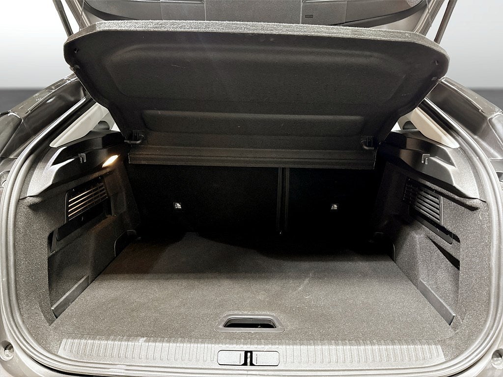 Bild på Citroën e-C4 Feel 50kWh 136hk Aut - CARPLAY, RATTVÄRME