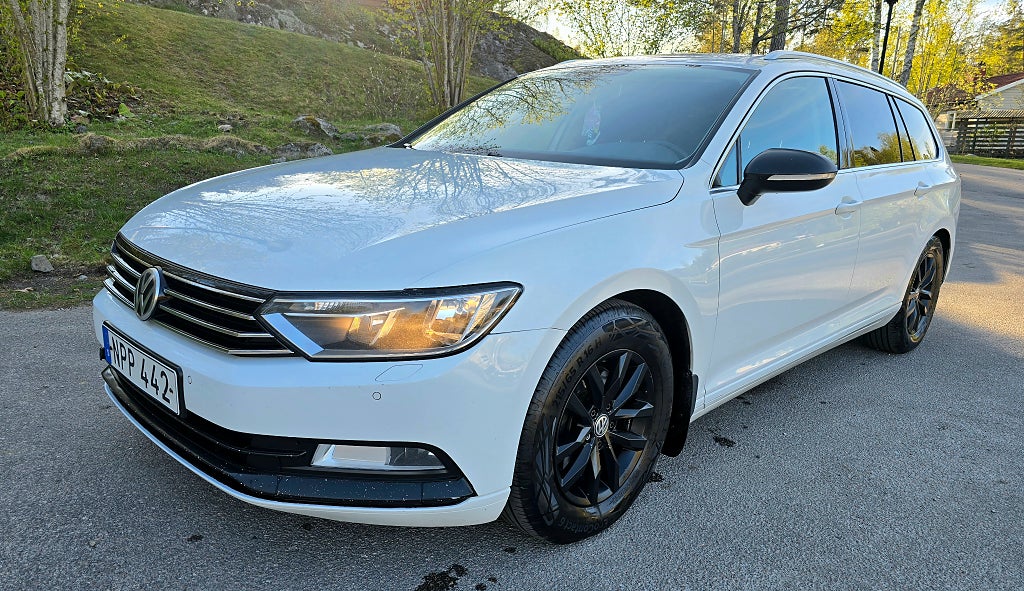 Volkswagen Passat Sportscombi 2.0 TDI DPF BMT Drag Värmare Kamrem bytt 