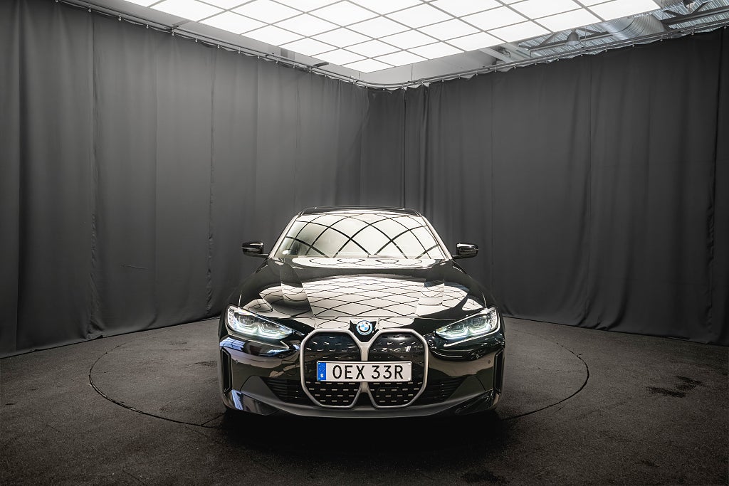 BMW i4 eDrive40 PANO LÄDER KAMERA ADAPTIV FART 83.9kWh MOMS