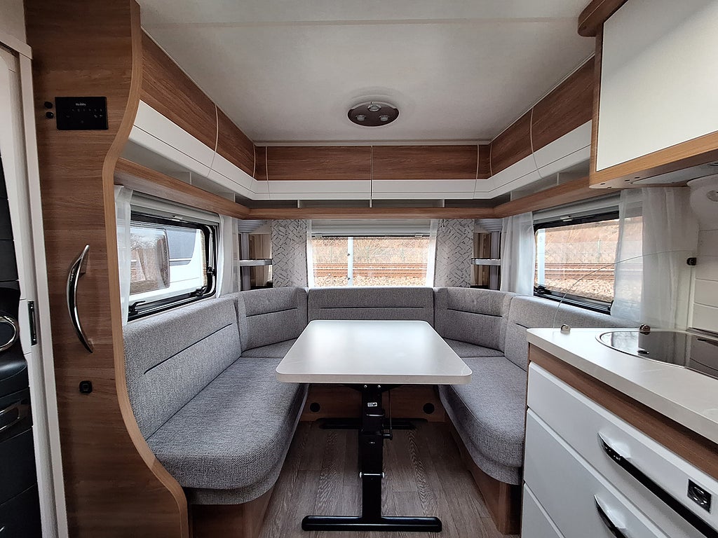 Hobby De luxe 540 UL Långbädd, 1 Ägare, Nytt Tält