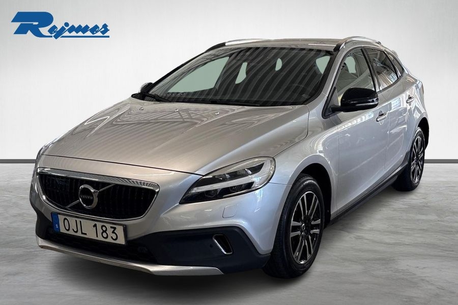 Volvo V40 Cross Country 2018, photo 4/10