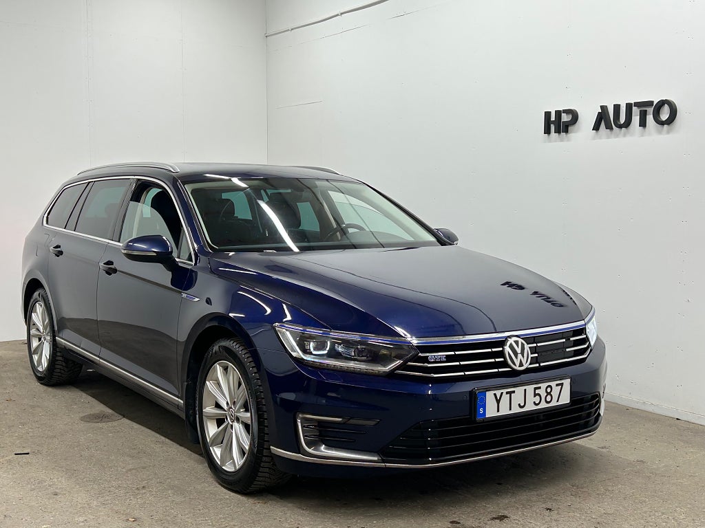 Volkswagen Passat GTE Plug-In P-värm Dragkrok Kamera Led