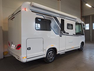 Husbil-integrerad Knaus Van I 550 MF 3 av 20