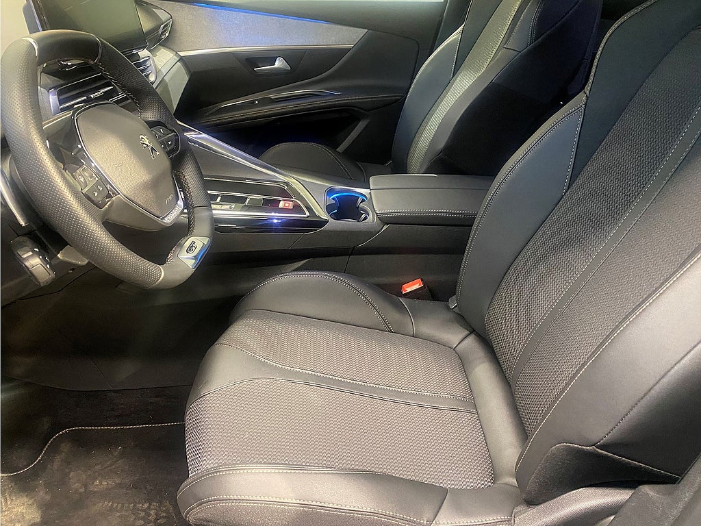 Bild på Peugeot 3008 GT 1.2 PT 130hk Aut - BACKKAMERA