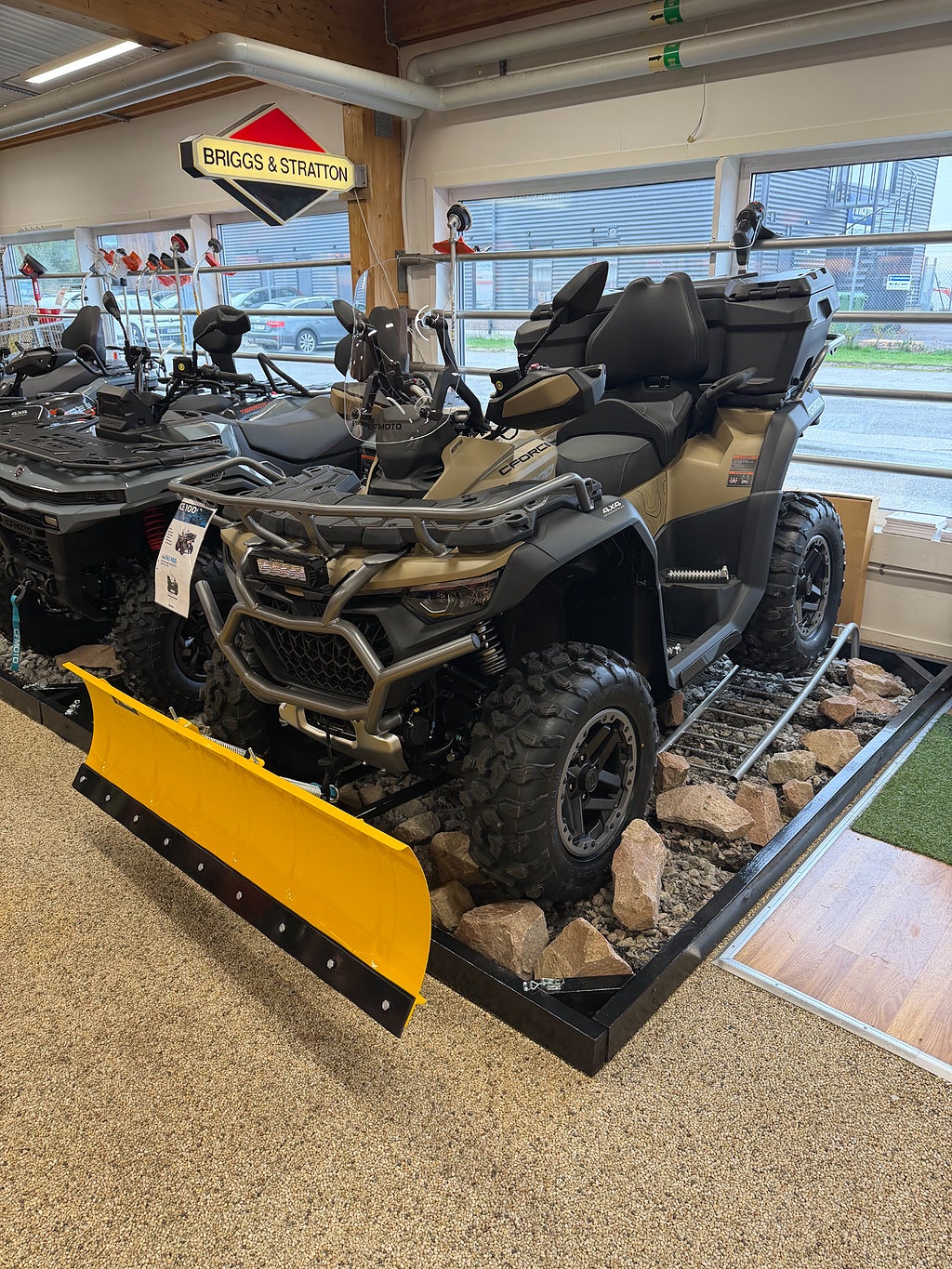 CFMOTO 1000 OVERLAND T3B Nyhet i butik! *Räntefritt* Plogkampanj