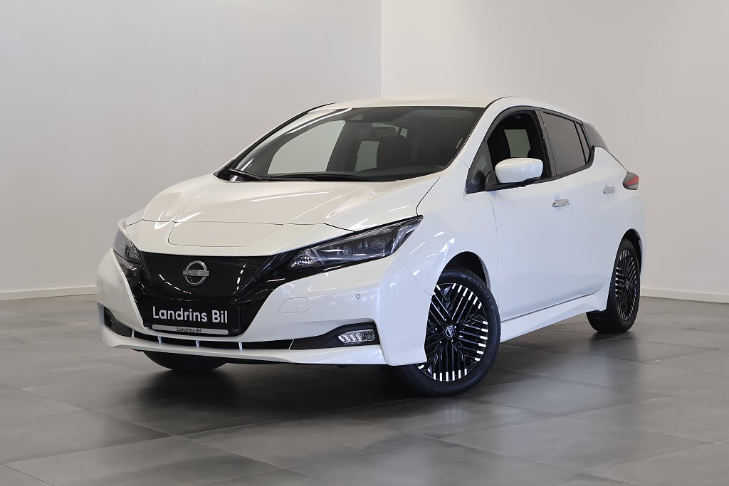 Nissan Leaf N-Connecta 40 kwh / 360° / V-Hjul / Värmepump / Nyserv 