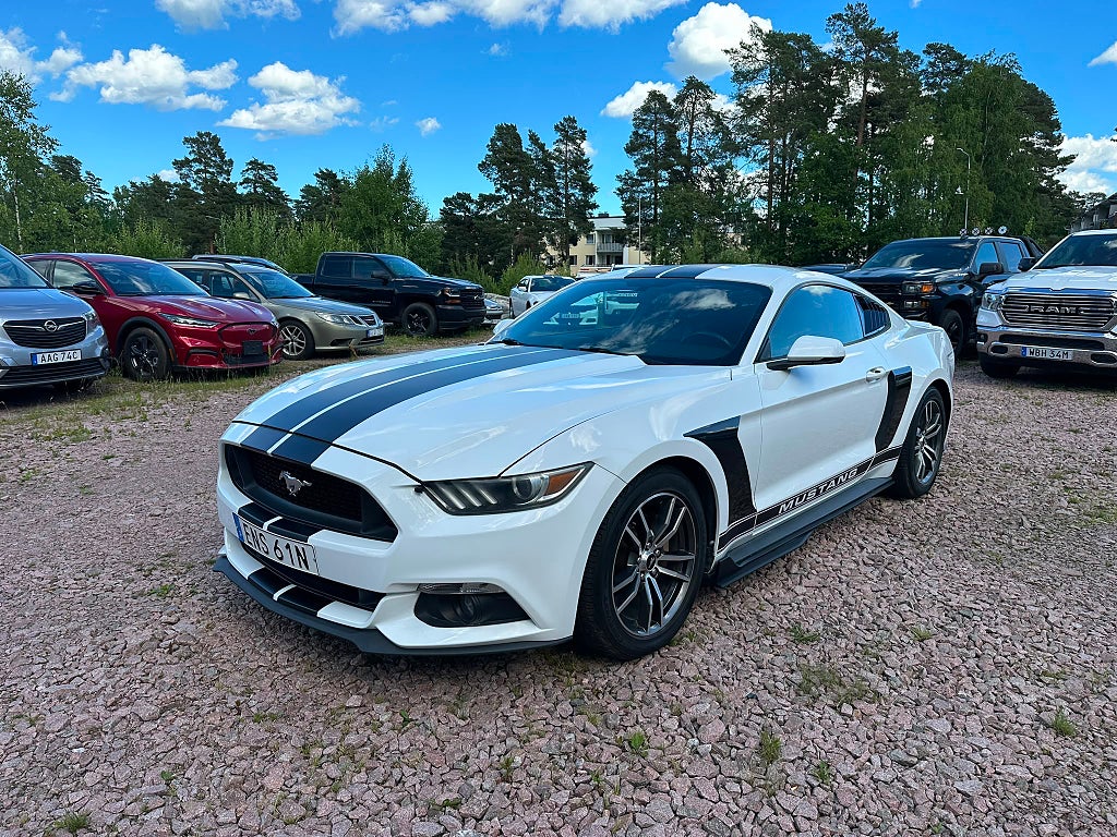 Ford Mustang EcoBoost SelectShift 314hk | Ny besiktad & servad