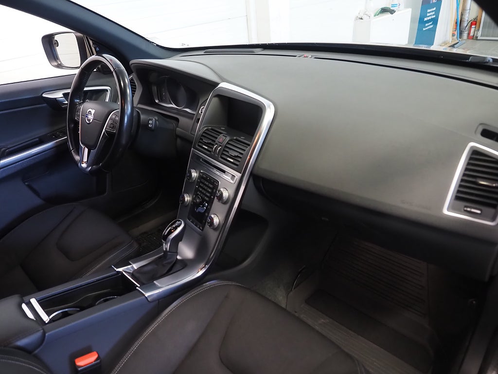 Volvo XC60 D4 Geartronic 190hk Classic Momentum Navi D-Värm M-Värm