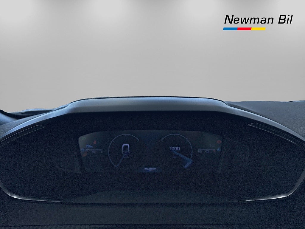 Peugeot 2008 Allure Hybrid 145hk Automat – bild 10