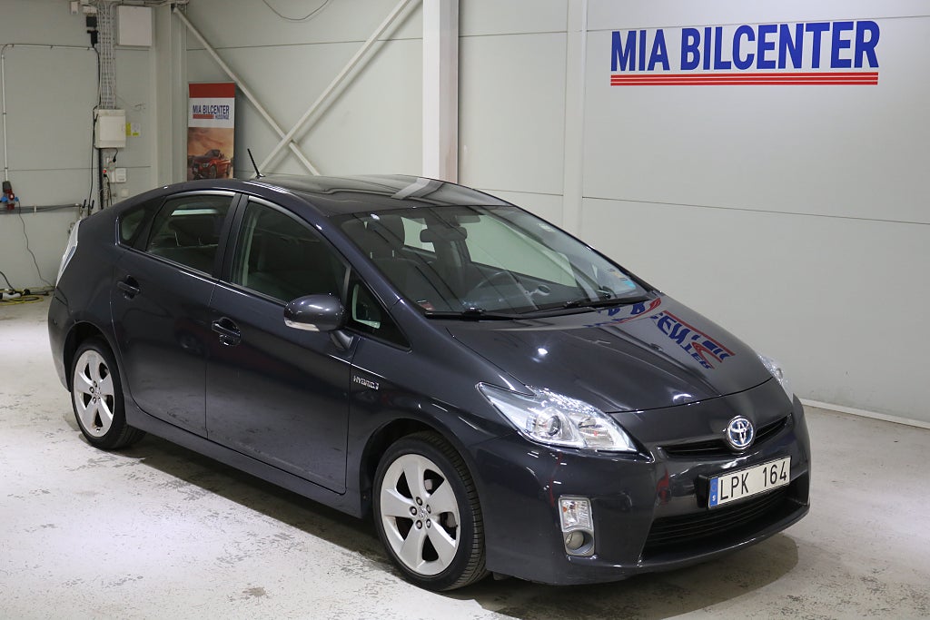 Toyota Prius Hybrid CVT full servad , ny servad , 3 ägare