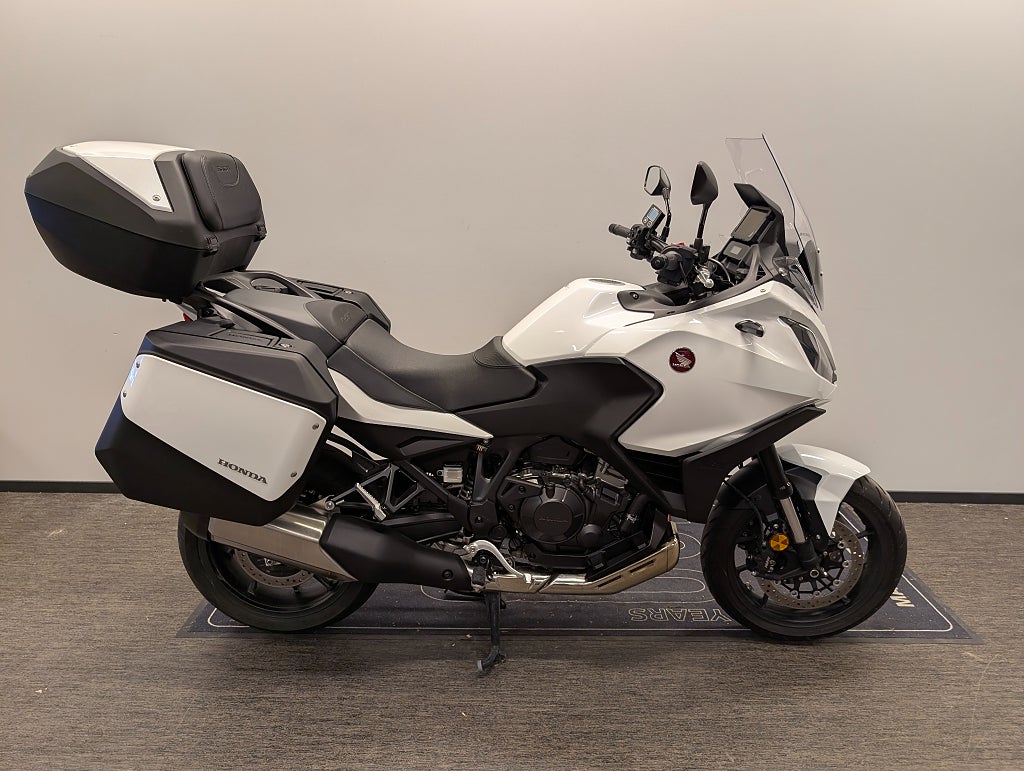 Honda NT1100 