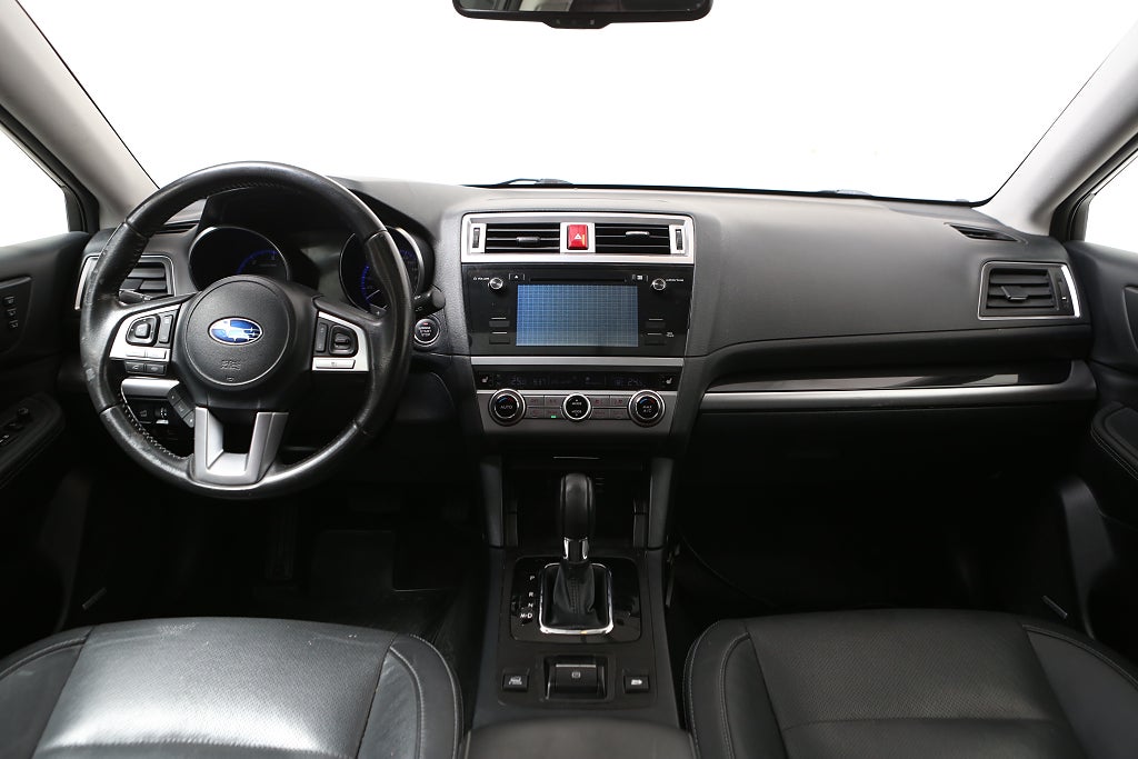 Subaru Outback 2,0D Summit AWD Aut H/K Skinn Motorv Drag 2016