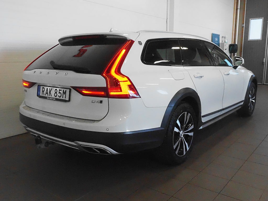 Volvo V90 Cross Country D4 AWD Geartronic Advanced SE II 190hk | Drag 2020