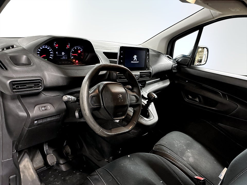 Bild på Peugeot Partner PRO 1.5 BlueHDi 130hk 4x4 L2 DRAG BACKSENSORER