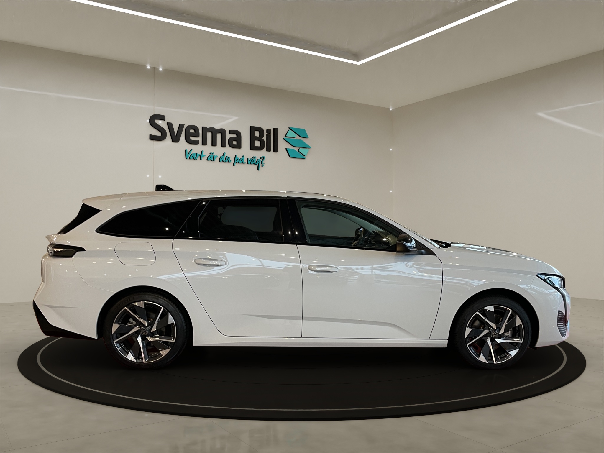 Peugeot 308 SW Hybrid Allure Automat 2025, bild 4/10