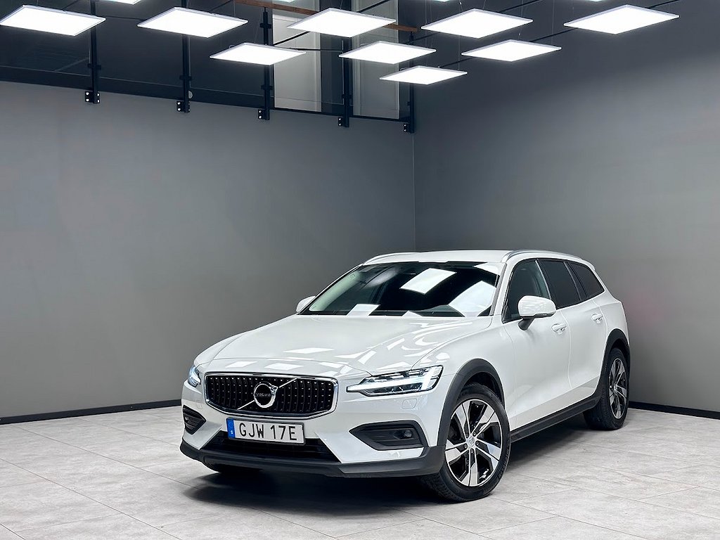 Volvo V60 Cross Country D4 AWD / Drag / VOC / Backkamera 