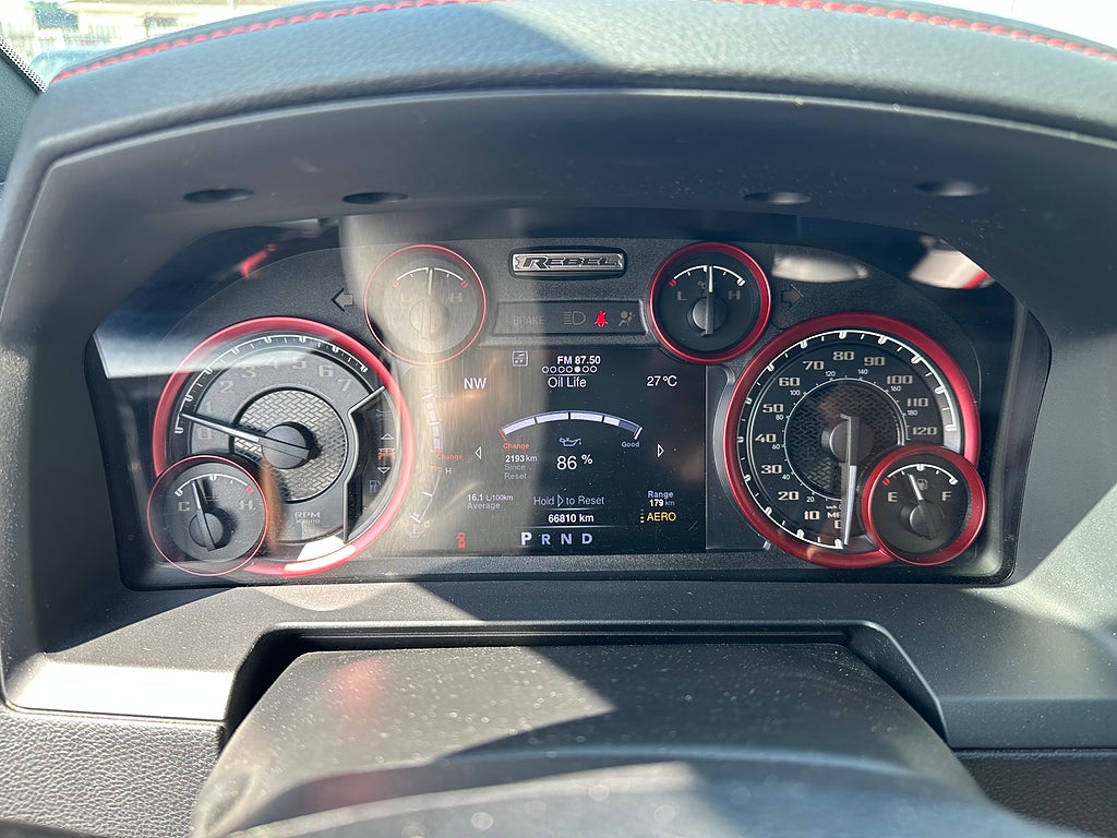 Dodge Ram 1500 Rebel 5,7 L Mkt fin o låga mil 4 X 4  394 hk - bild 28