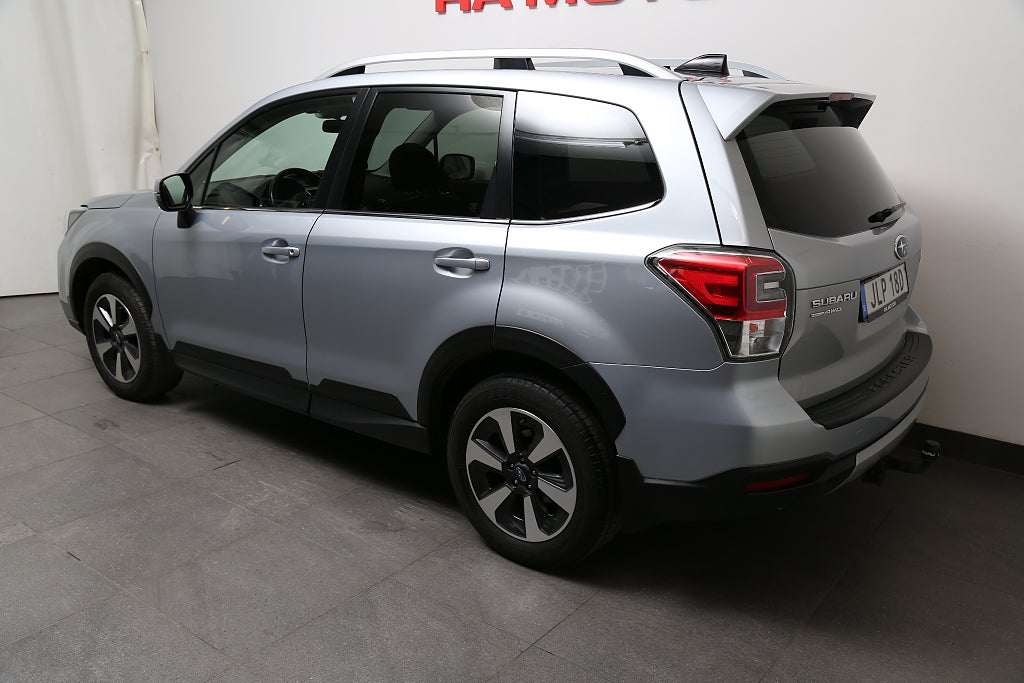 Subaru Forester 2,0i 150hk XE AWD Aut Skinn Extraljus Dragkrok 2019