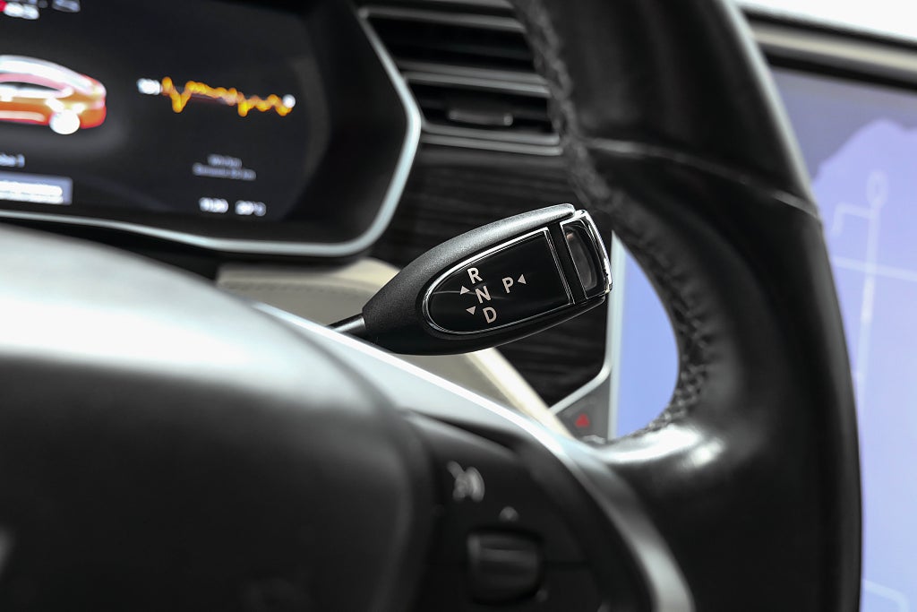 Tesla Model S P85 421ch - Supercharge gratuite - Jantes turbine - Toit panoramique - Keyless