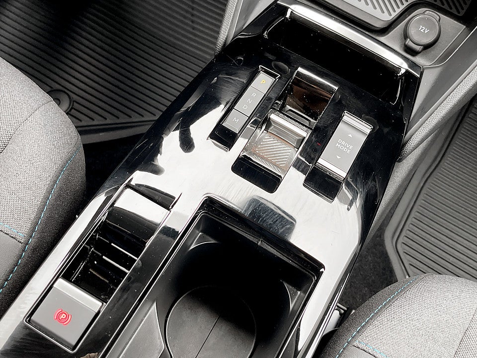 Bild på Citroën C4 Shine 1.2 PT 130hk Aut B-KAMERA CARPLAY