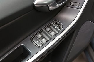 SUV Volvo XC60 12 av 27