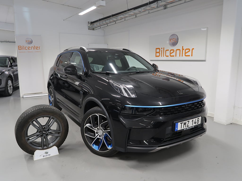 Lynk & Co 01 PHEV V-Däck ingår 360°-Infinity-Pano-Elstol-Navi-CarPla