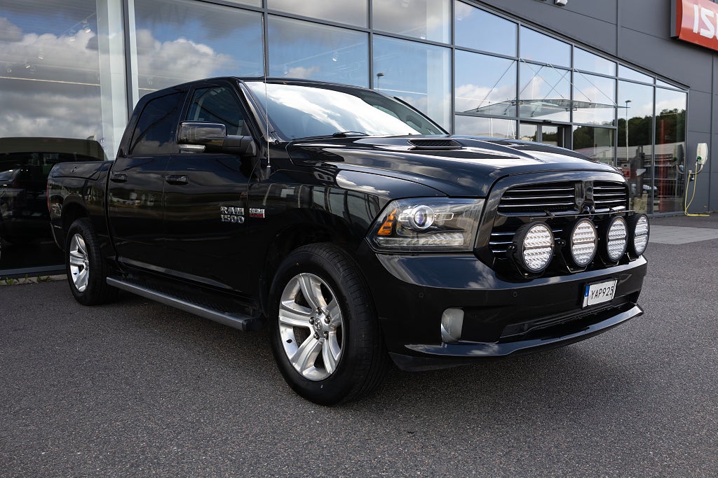 Dodge RAM 1500 Crew Cab 5.7 V8 HEMI Laramie Sport Rambox