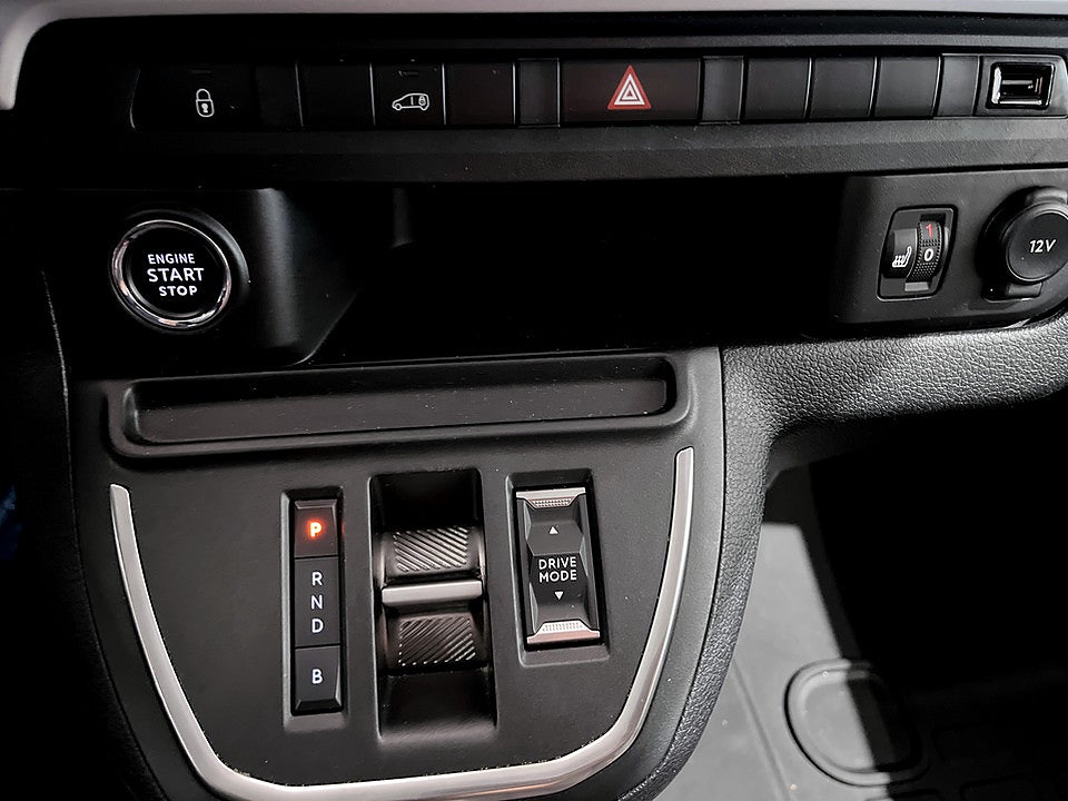 Bild på Peugeot e-Expert PRO+ 75 kWh 136hk Aut L3 B-KAMERA NAVI