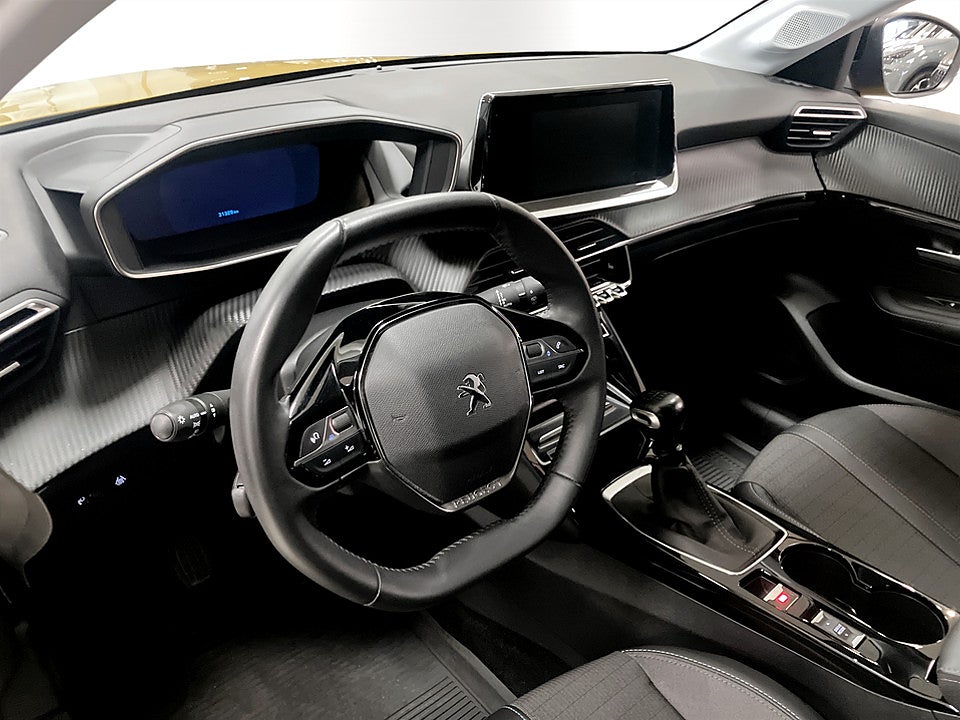Bild på Peugeot 208 Allure 1.2 PT 100hk B-KAMERA FARTHÅLLARE