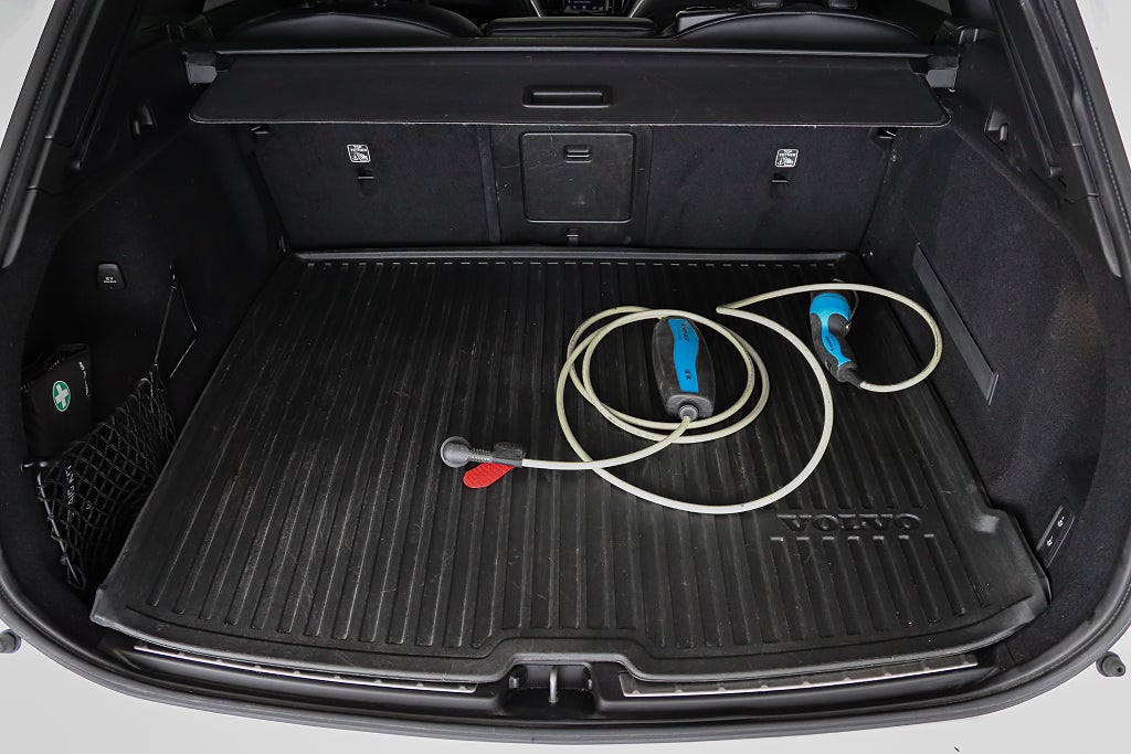 Volvo XC60 Recharge T8 AWD R-Design Lounge Pano Värmare Drag