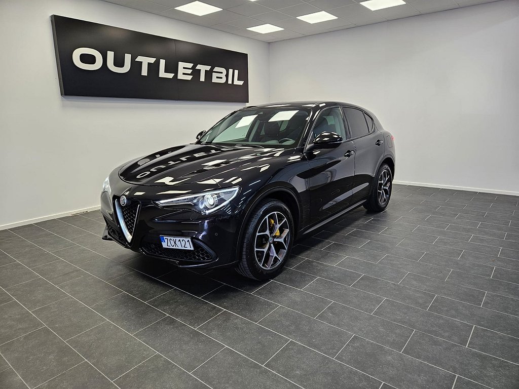 Alfa Romeo Stelvio 2.0 Turbo 16V Q4 280hk Euro 6 VINTERDÄCK 