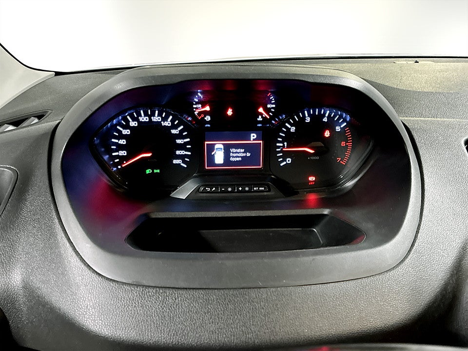 Bild på Peugeot Partner PRO+ L1 BHDi 130 Aut - WEBASTO, DRAG, BACKKAMERA