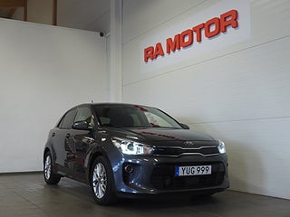 Halvkombi Kia Rio 1 av 21