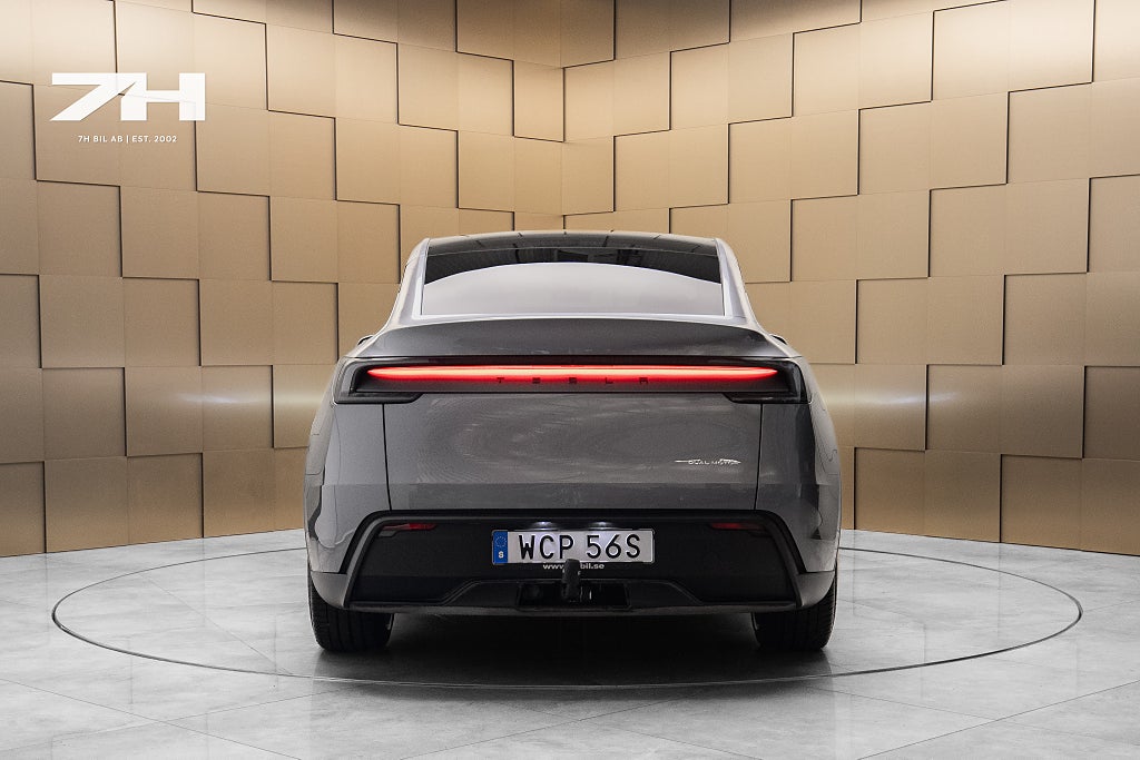 Tesla Model Y Long Range AWD Juniper / Drag / Pano / 360°