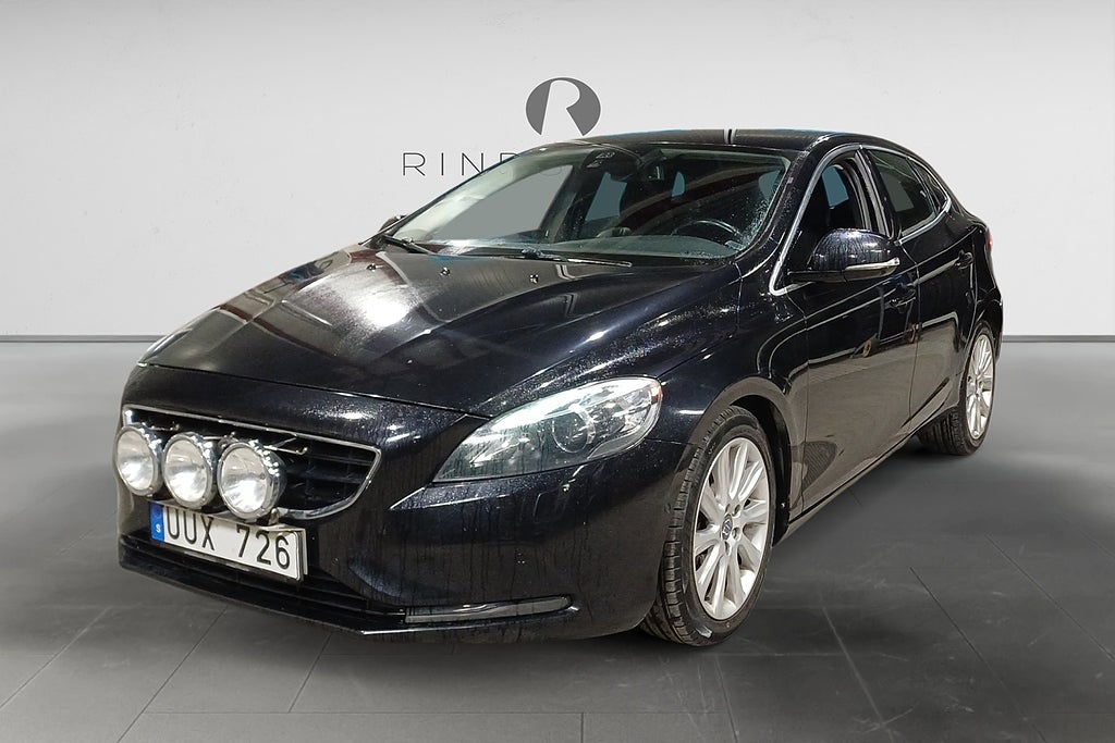 Volvo V40 D2 115 HK SUMMUM B-KAMERA VÄRMARE PDC BLUETOOTH 17"