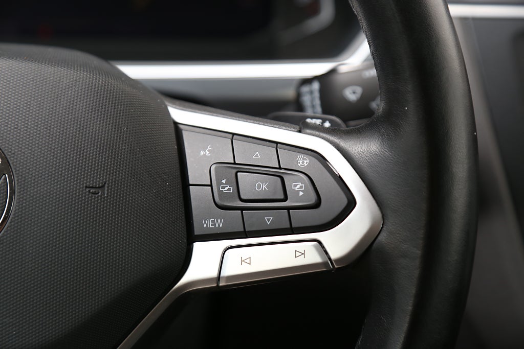 Volkswagen Tiguan 2,0 TDI 200hk 4Motion Elegance DSG Värmare Drag Leasbar 2021