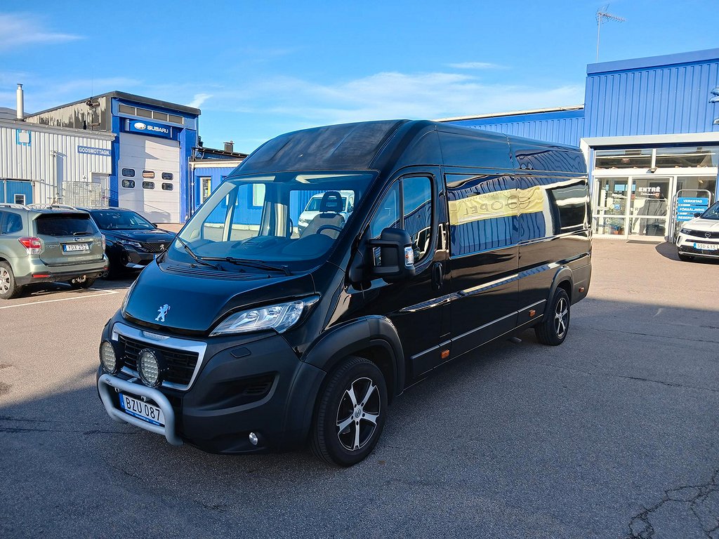 Peugeot Boxer Dubbelhytt Pro+ L4H2 18m3 435 BlueHDi 163HK