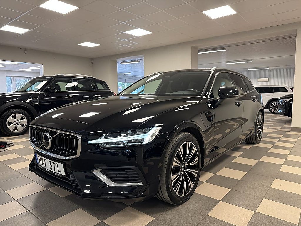 Volvo V60 T6 AWD Recharge 350 Hk H/K B-kamera CarPlay Nav...