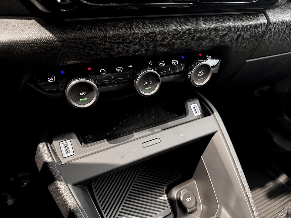 Bild på Citroën C4 Shine 1.2 PT 130hk Aut B-KAMERA NAVI