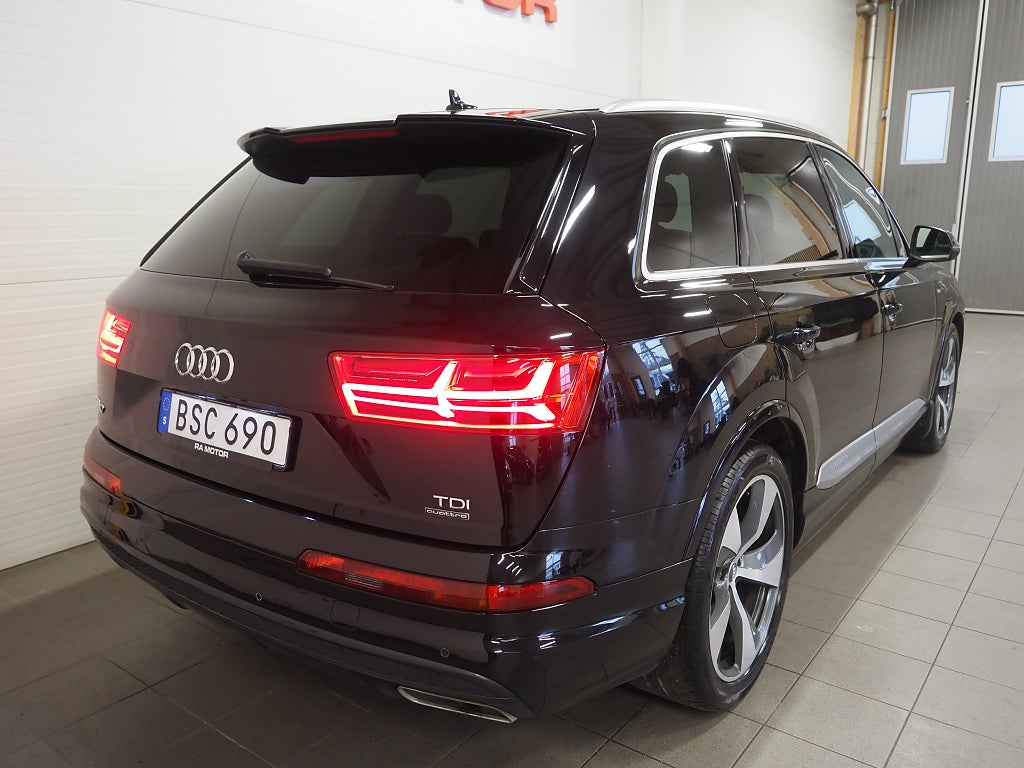 Audi Q7 3.0 TDI V6 272hk Quattro S Line 7-Sits Cockpit Bose Drag 2016