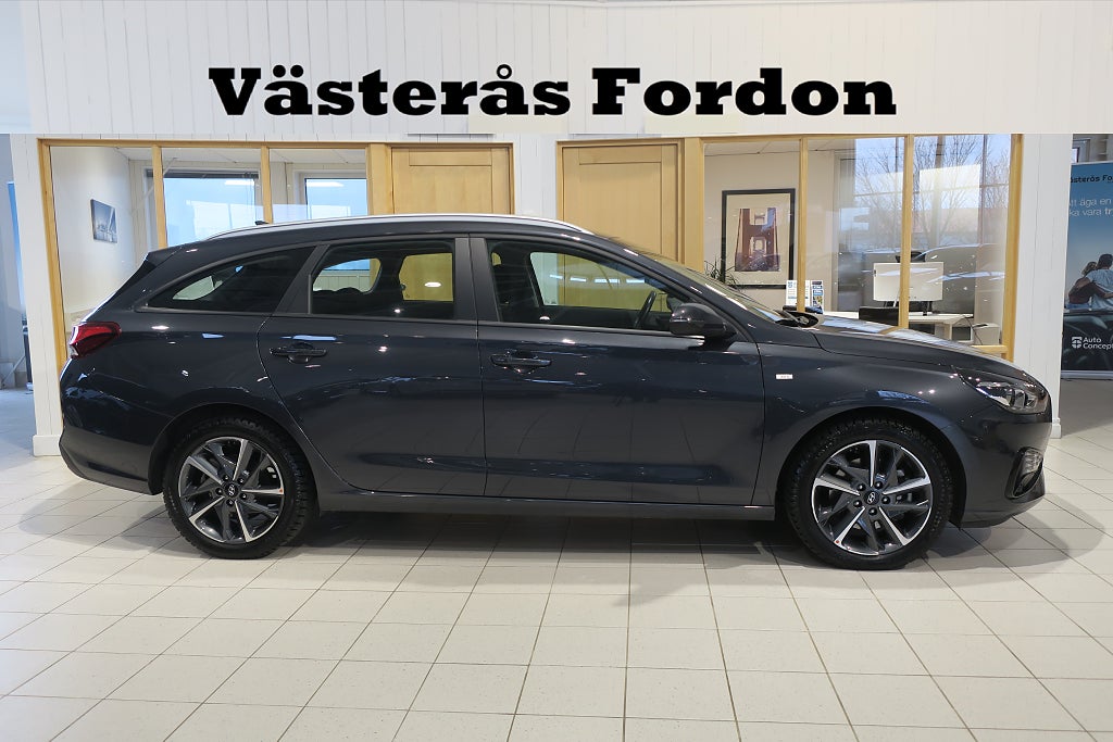 Hyundai i30 1.0 T-GDI Essential V-Hjul Kamera Rattvärme Moms