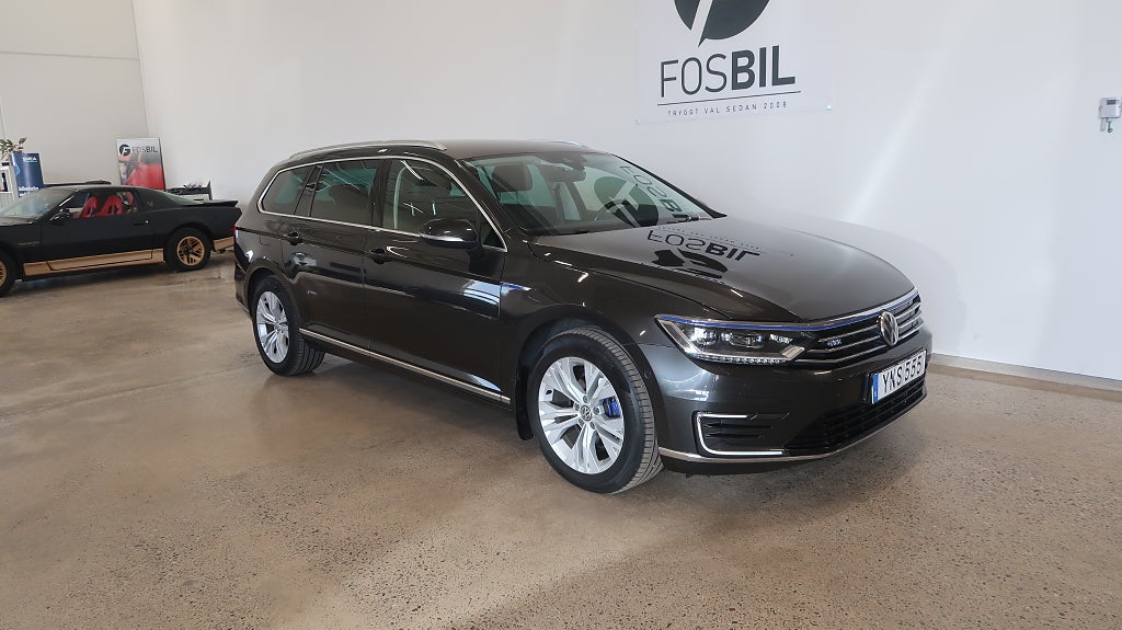 Volkswagen Passat *Kampanj 2000kr CirkelK*GTE 1.4 TSI Värmare-Kamera-Drag