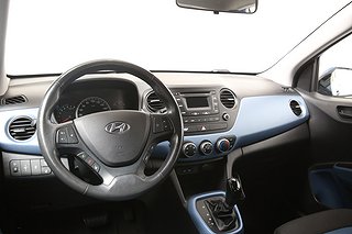 Halvkombi Hyundai i10 8 av 17